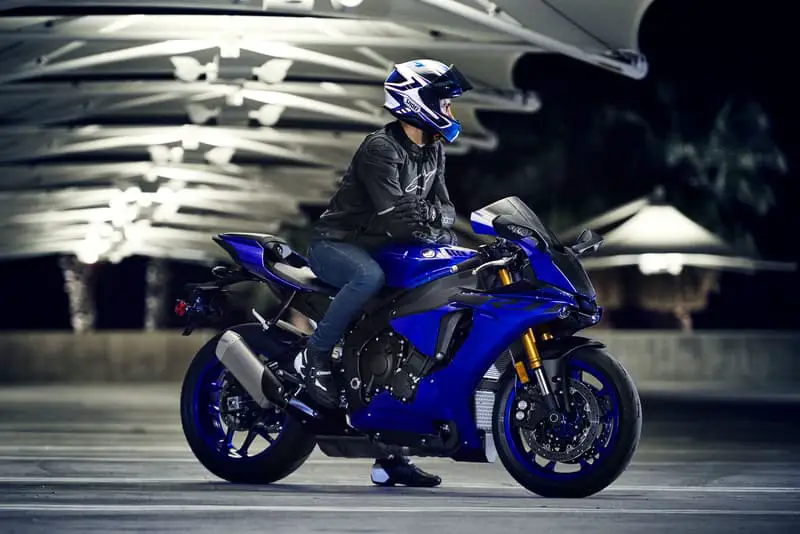 دراجة ياماها YZF-R1