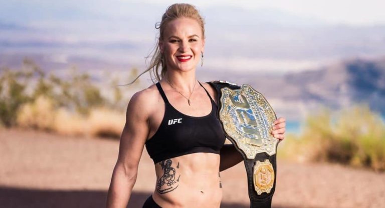 Top 10 Hottest Female UFC Fighters