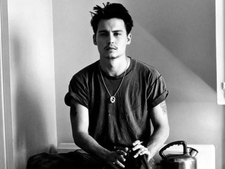 Top 10 Hottest Male Celebrities