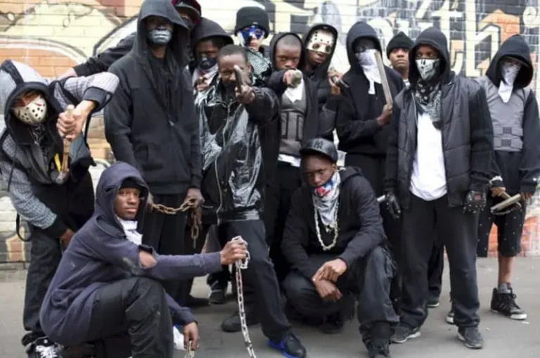 Top 10 Biggest Gangs in the World